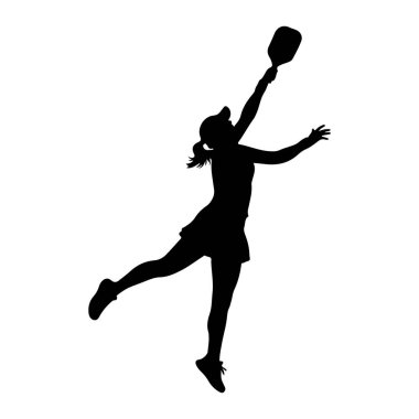Etek ve kep de dahil olmak üzere atletik giyimli bir kadının siyah silueti, topa vurmak için bir picleball raketiyle yukarı uzanırken havada yakalanır. Vücudu dinamik bir pozda kıvrılmış, çeviklik gösteriyor ve oyun sırasında odaklanıyor. İma.