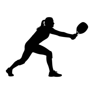 Harekete geçmiş, raket sporu yapan siyah bir kadın silueti. Düşük bir pozisyonda, sağ kolu uzanıp raket tutuyor. Sol bacağı bükülmüş ve sağ bacağı geriye doğru uzamış. Saçlarını bir midilliye bağlamış.