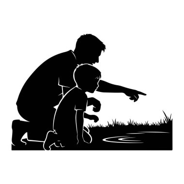Bir baba ve oğulun siyah silueti açık havada konuşlanmış. Baba, oğlunun arkasında diz çöküyor. Kolu açık ve parmağı su birikintisini işaret ediyor. Oğul babasının önünde diz çöküyor, babasına doğru bakıyor. 