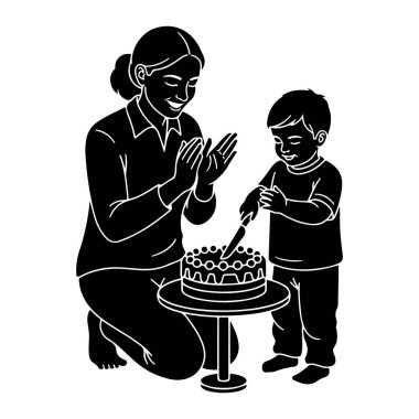 Siyah ve beyaz bir resimde küçük bir masanın yanında diz çöküp ellerini çırpan bir anne resmediliyor. Küçük bir çocuk elinde bıçakla masanın yanında duruyor ve küçük daireler çizerek süslediği yuvarlak bir pastayı kesiyor. İki figür de...