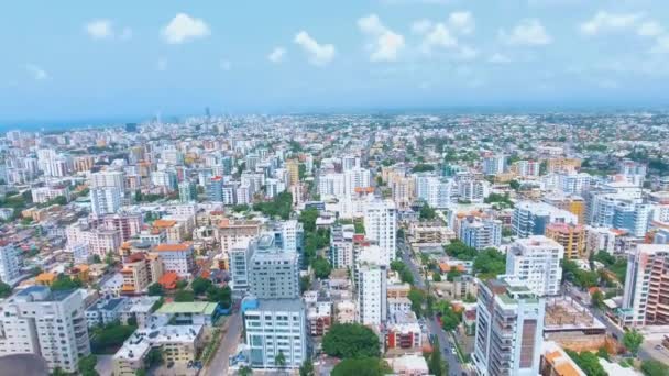Downtown Aerial Shot de Santo Domingo Capital na República Dominicana — Vídeo de Stock