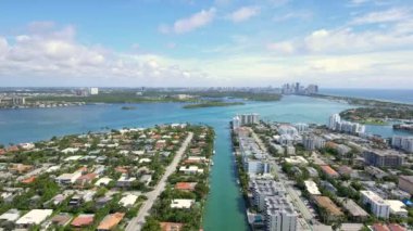 Evleri ve güzel bir gün Miami Beach su hava atış