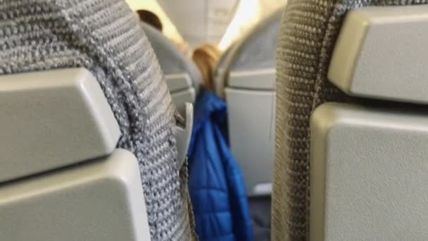 Atingido Entre Assentos Dentro Avião — Vídeo de Stock