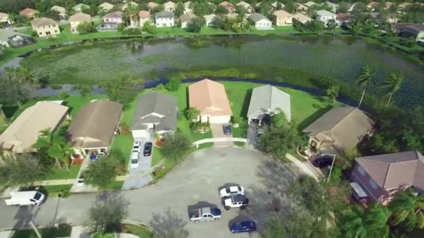 Aerial Shot Houses Lake South Florida — Stock Video