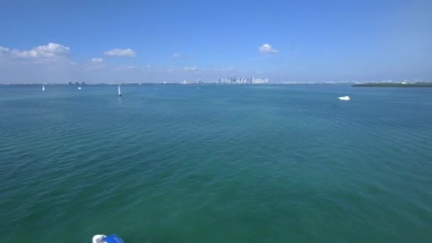 Belle Antenne Océan Avec Des Bateaux Autour Elle — Video