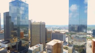 Bina Downtown Dallas, Texas atış aşağı gündüz tilt