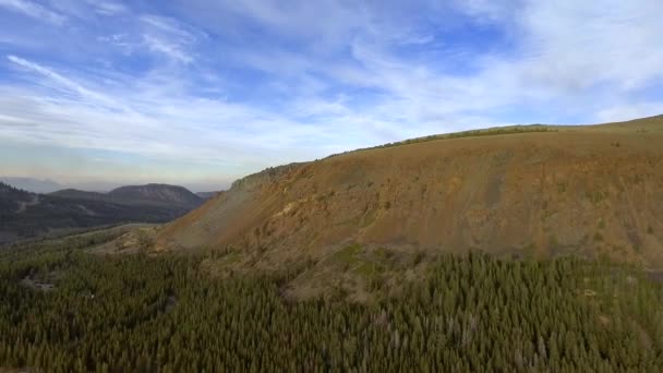 Gündüz Havadan Çekilen Çekim Dağlardan Sonra Mammoth Lakes Kaliforniya Mary — Stok video