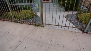 Los Angeles 'ta güzel bir evin fotoğrafını çekiyorum.