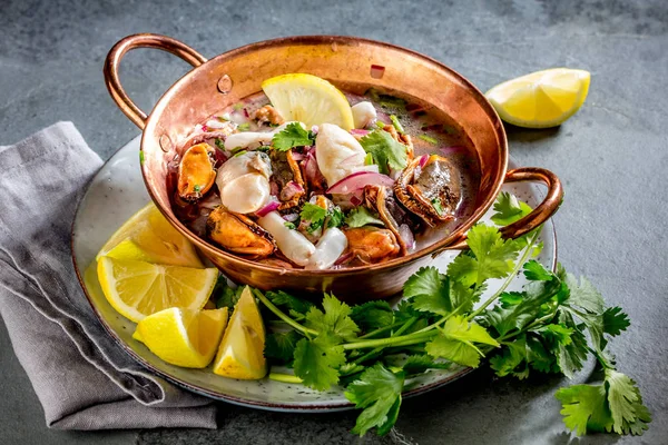 Peruvian Latin American Seafood Shellfish Ceviche Cebiche Raw Seafoods Mussels — Stock Photo, Image