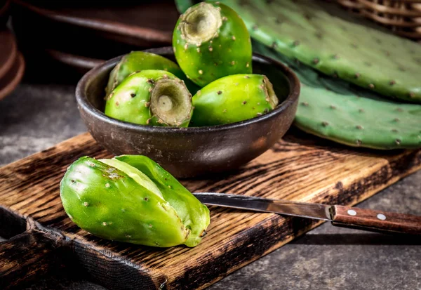 マグロのサボテンの果実 ウチワ サボテン サボテン ラテン アメリカのフルーツのマグロ — ストック写真