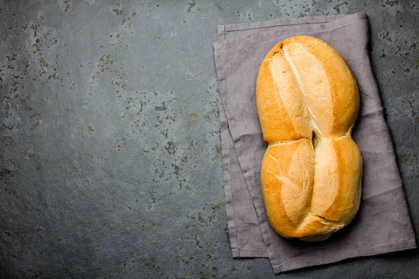 Marraqueta Pão Chileno Tradicional Fundo Madeira — Fotografia de Stock