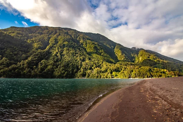 Chilenische Landschaft ensenada, See todos los santos, Nationalpark — Stockfoto
