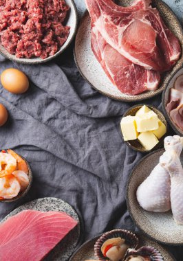 Carnivore diyeti için seçilmiş yemek. Deniz ürünleri, et, Meg ve yağ. Sıfır karbonhidrat diyeti