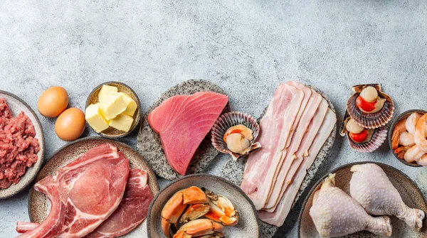Carnivore diyeti için seçilmiş yemek. Deniz ürünleri, et, Meg ve yağ. Sıfır karbonhidrat diyeti