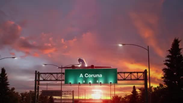 Airplane Take off A Coruna durante um nascer do sol maravilhoso — Vídeo de Stock