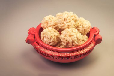 Hint geleneksel aperatifler pirinç topları kabarık