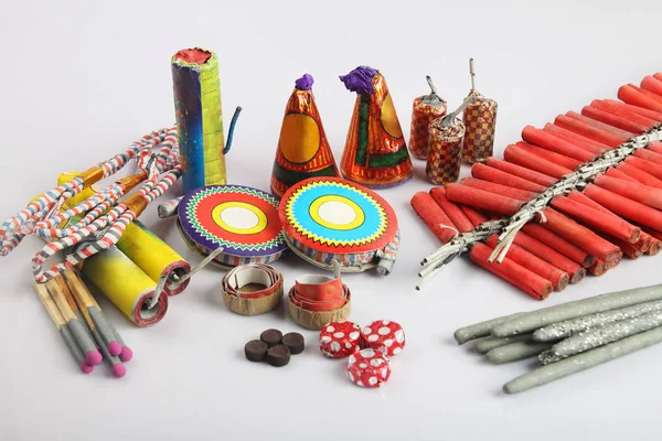 Diwali festivali sırasında Hint geleneksel Yangın kraker