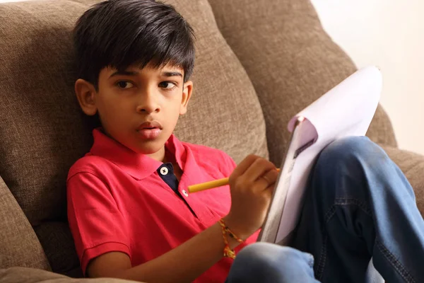 Portrait Indian Boy Drawing Colorful Sketch Pen — Foto de Stock