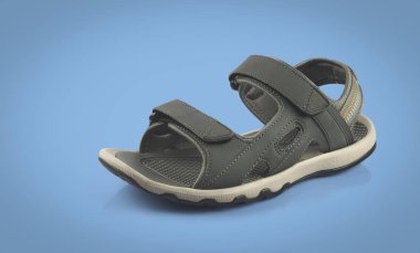 Hint yapılmış erkekler sandalet