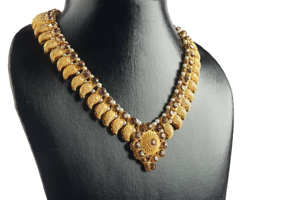 インドの伝統的な金のネックレス — ストック写真