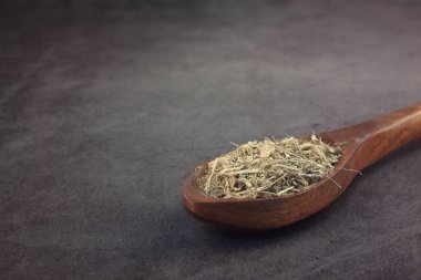 Hint bitkisi (Siddha) koronavirüse karşı içmektedir (COVID-19). Korona virüsünün önlenmesi, aşılanması ve tedavisinde kullanılır.