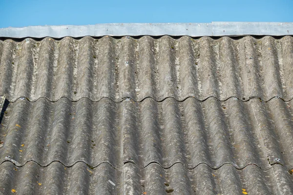 Fragment Old Roof Made Gray Corrugated Asbestos Cement Sheets Surface — Stock Photo, Image