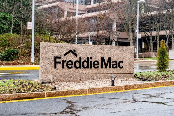 美国维吉尼亚州泰森 Tysons Corner 弗雷迪 Freddie Macsign 位于美国维吉尼亚州泰森克纳 Tysons Corner 的总部外 — 图库照片