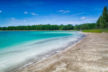 Merkez Polonya masmavi Gölü