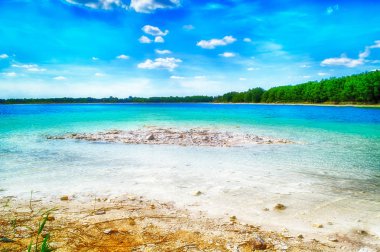 Merkez Polonya masmavi Gölü