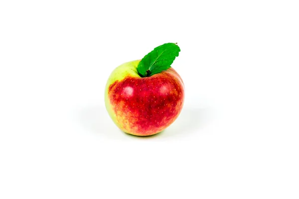 Ett Äpple Vit Bakgrund Med Ett Grönt Blad — Stockfoto