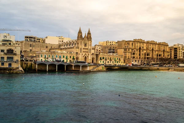 Γραφικό Νησί Της Μάλτας Στη Μεσόγειο Θάλασσα — Φωτογραφία Αρχείου