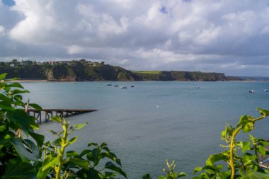 Sahil ve anıtlar, Galler