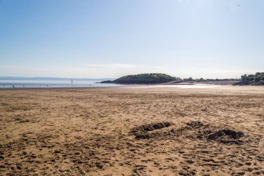 Sahil ve anıtlar, Galler