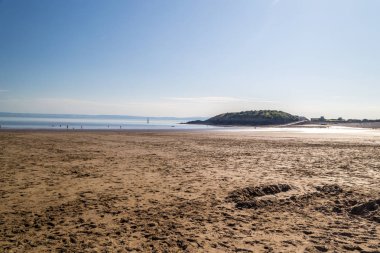 Sahil ve anıtlar, Galler