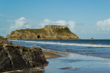 Sahil ve anıtlar, Galler