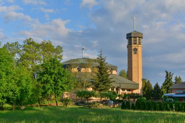 Polonya 'nın orta kesimindeki Sdziejowice kasabasındaki kilise..