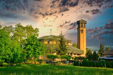 Polonya 'nın orta kesimindeki Sdziejowice kasabasındaki kilise..