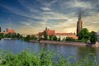 Wroclaw şehri güneşli bir yaz günü, Polonya