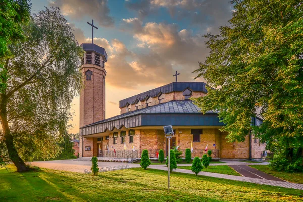 Igreja Cidade Sedziejowice Centro Polónia — Fotografia de Stock