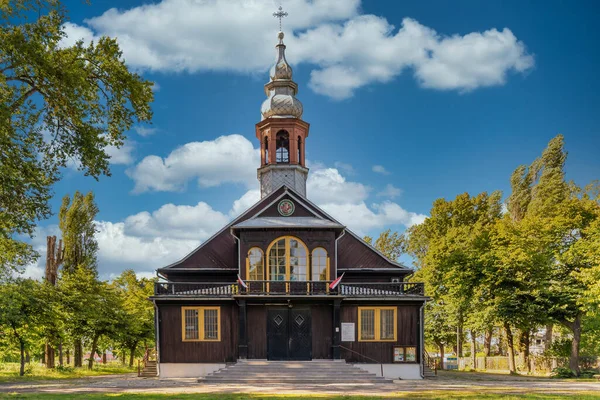 ポーランドのロドス市の中心部にあるカトリック教会 — ストック写真