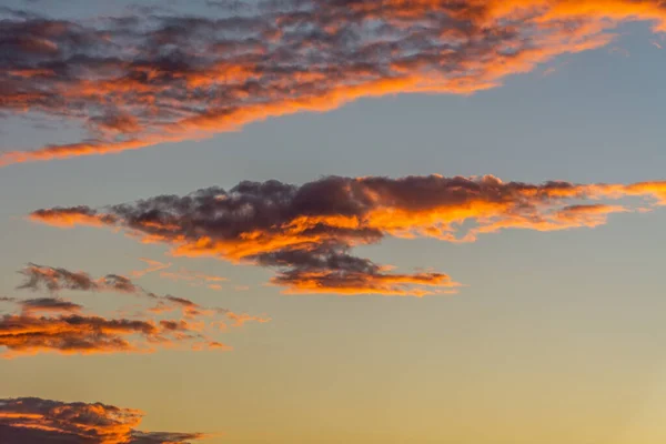 Puesta Sol Iluminando Las Nubes Cielo — Foto de Stock