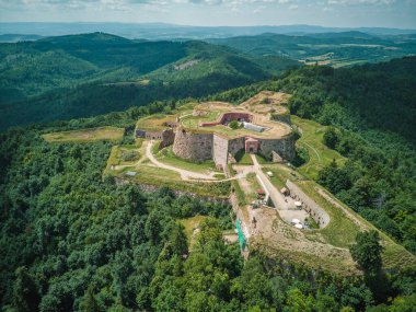 Polonya 'daki Srebrna Gra Kalesi.