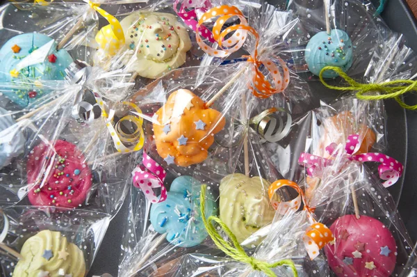 Verpakte Snoepjes Met Transparante Cellofaan Achtergrond — Stockfoto