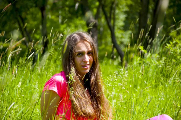 Jonge Sexy Vrouw Meisje Met Vrij Schattig Gezicht Lang Donkerbruine — Stockfoto