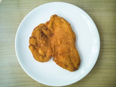 Ekmekli tavuk şnitzel escalope kızartma