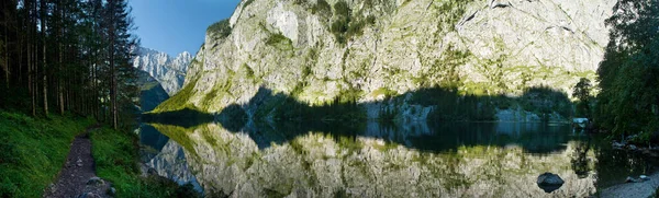 Göl, dağ, güneş ışığı, yürüyüş, açık hava, orman, mavi gökyüzü. Berg, Sonnenschein, Wandern, Outdoor, Wald, blauer Himmel..