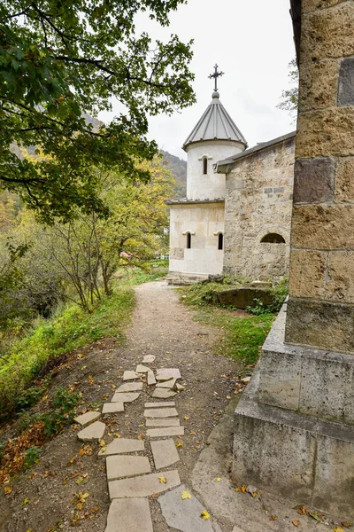 Belo Mosteiro Armênio Haghartsin Floresta Outono — Fotografia de Stock