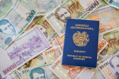 Ermenistan Cumhuriyeti pasaportu ve para