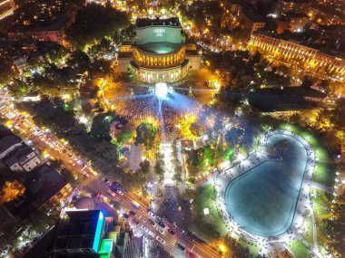 Erivan, Ermenistan'ın, gece sahne başkenti görünümünü.