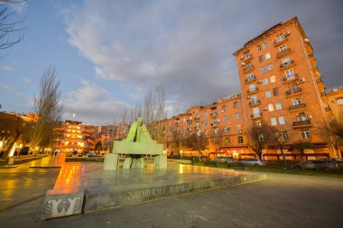 Alexander buradan ve Cascade Erivan, Ermenistan'ın heykeli